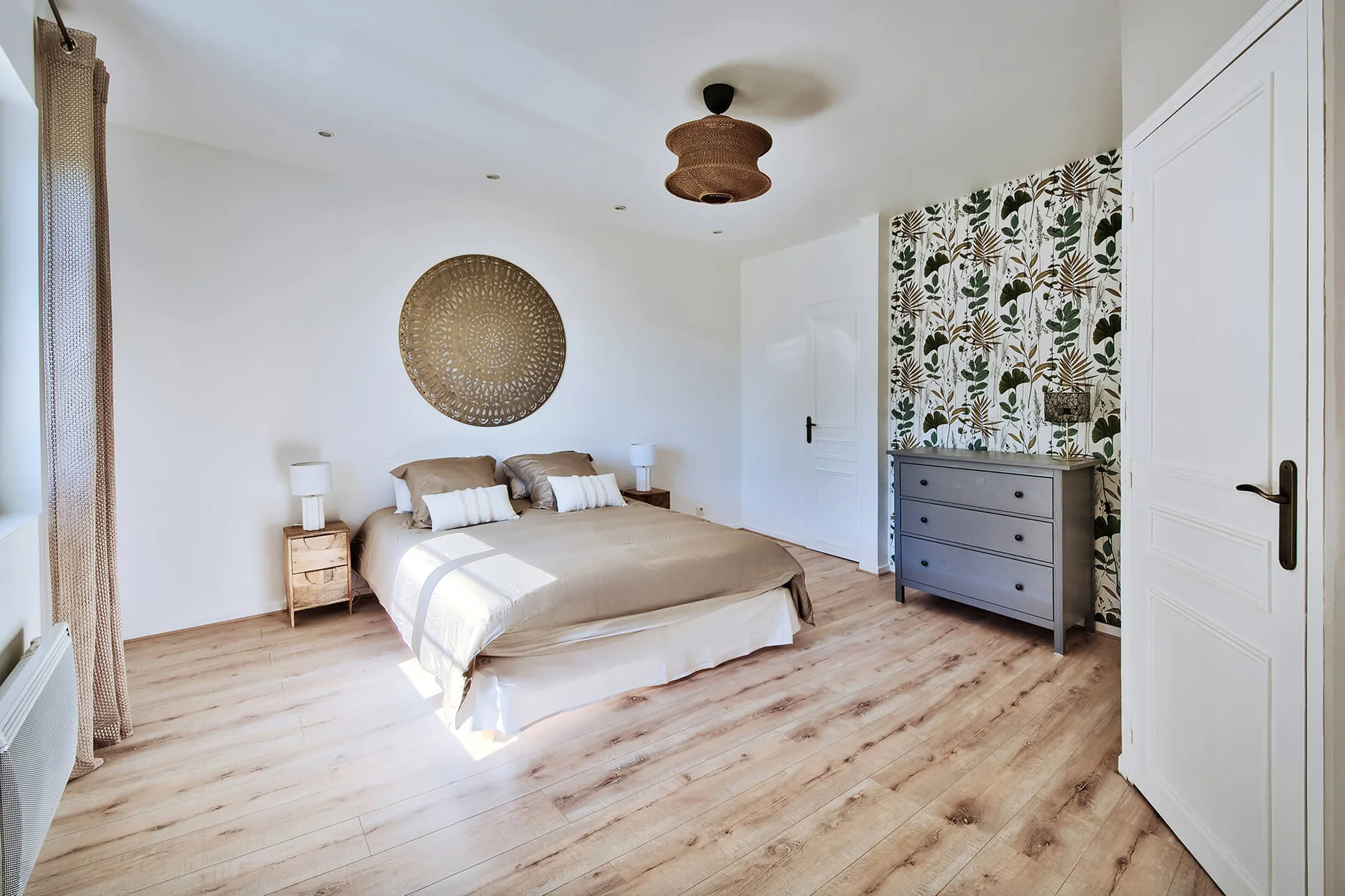 Suite Bronze du gîte, chambre avec lit 160 cm à Thurins